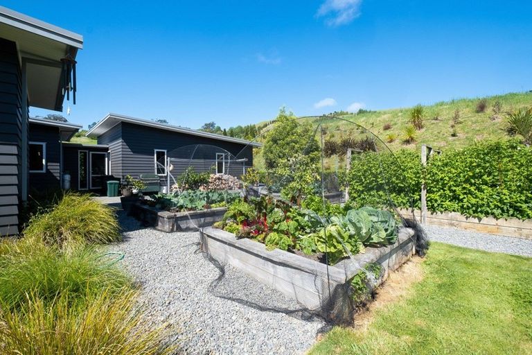 Photo of property in 244 Blackbarn Road, Havelock North, 4294
