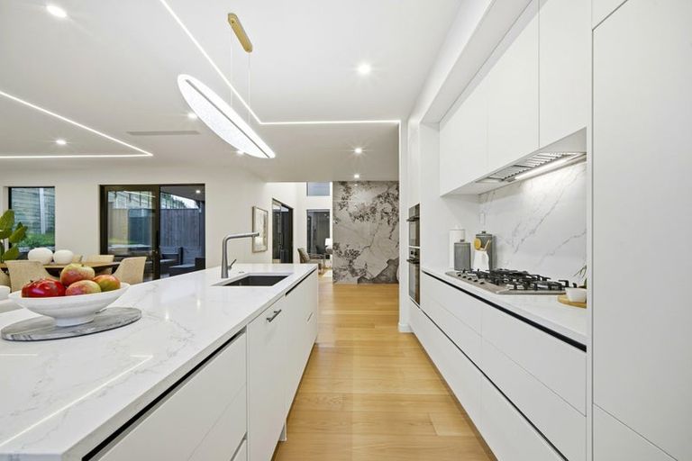 Photo of property in 28 Streamview Way, Long Bay, 0792