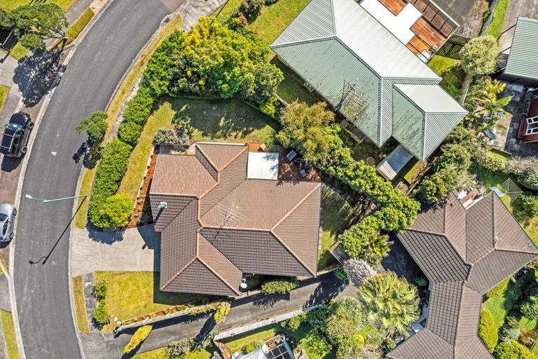 Photo of property in 15 Cabeleigh Drive, Helensville, 0800
