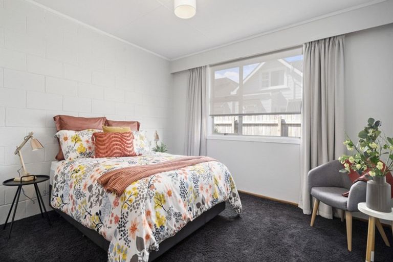 Photo of property in 1/58 Paynters Avenue, Strandon, New Plymouth, 4312