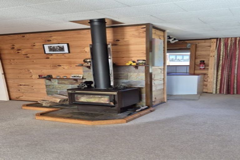 Photo of property in 12 Papakowhai Road, Papakowhai, Porirua, 5024