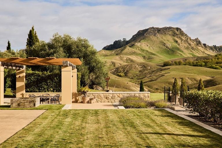 Photo of property in 42 Matangi Road, Tuki Tuki, Havelock North, 4294