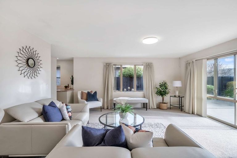 Photo of property in 1/117 Yaldhurst Road, Sockburn, Christchurch, 8042