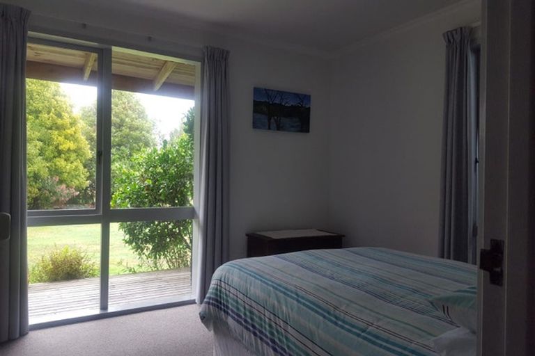 Photo of property in 52 Takiroa Street, Urenui, 4375