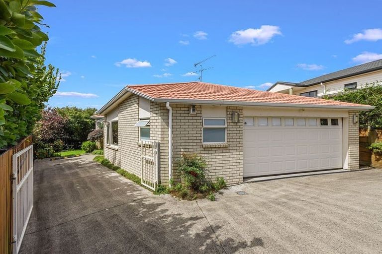 Photo of property in 2/41 Rishworth Avenue, Stanmore Bay, Whangaparaoa, 0932