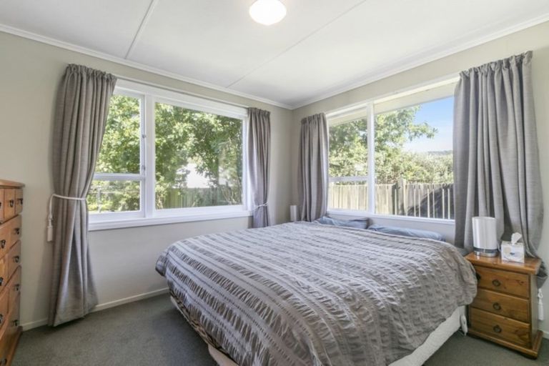 Photo of property in 6 Ngaturi Grove, Wainuiomata, Lower Hutt, 5014