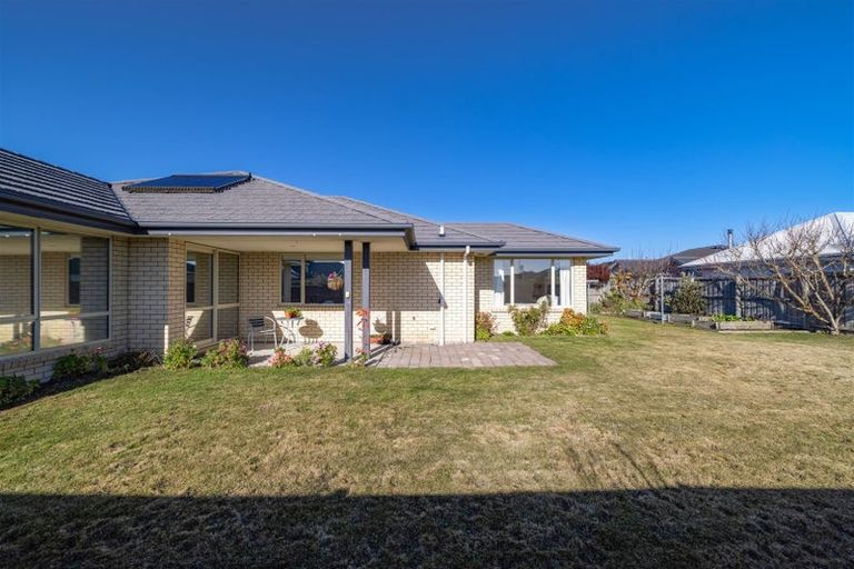 Photo of property in 25 Walnut Way, Rangiora, 7400