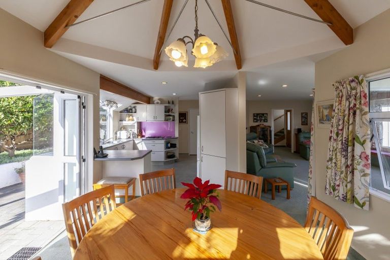 Photo of property in 6b Wharemauku Road, Raumati Beach, Paraparaumu, 5032