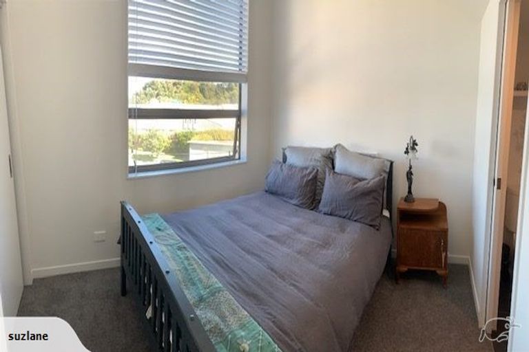 Photo of property in 2/2 Stone Street, Miramar, Wellington, 6022