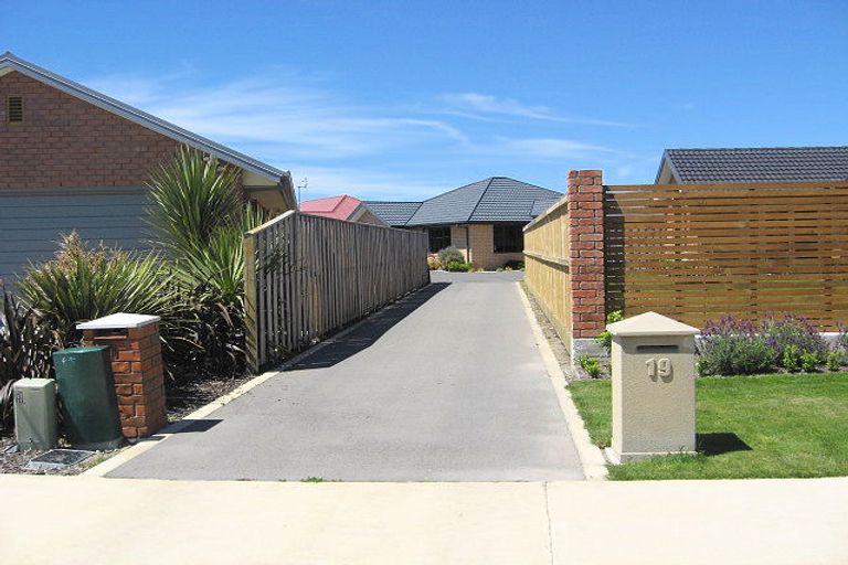 Photo of property in 17 Saracen Avenue, Northwood, Christchurch, 8051