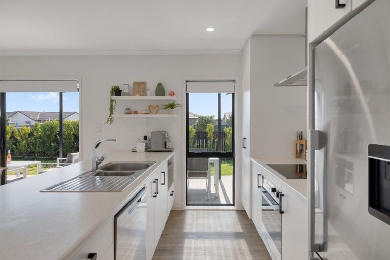 Photo of property in 71 Dunkeld Drive, Papamoa, 3118