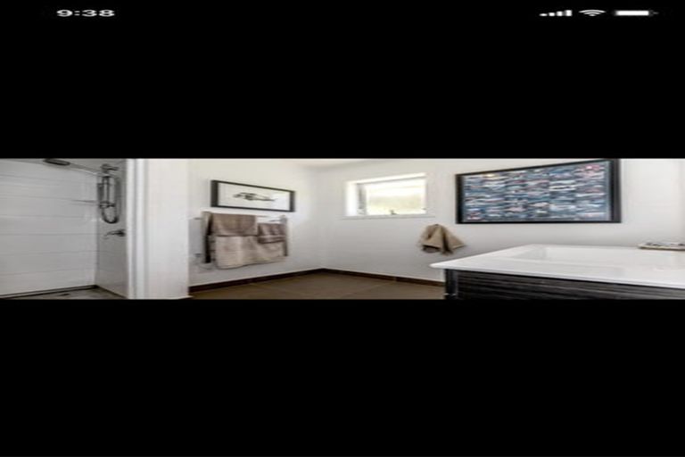 Photo of property in 70 Upper Whangateau Road, Big Omaha, 0985