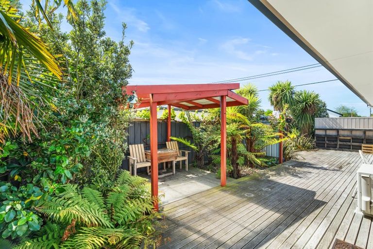 Photo of property in 64 Cuffs Road, Wainoni, Christchurch, 8061