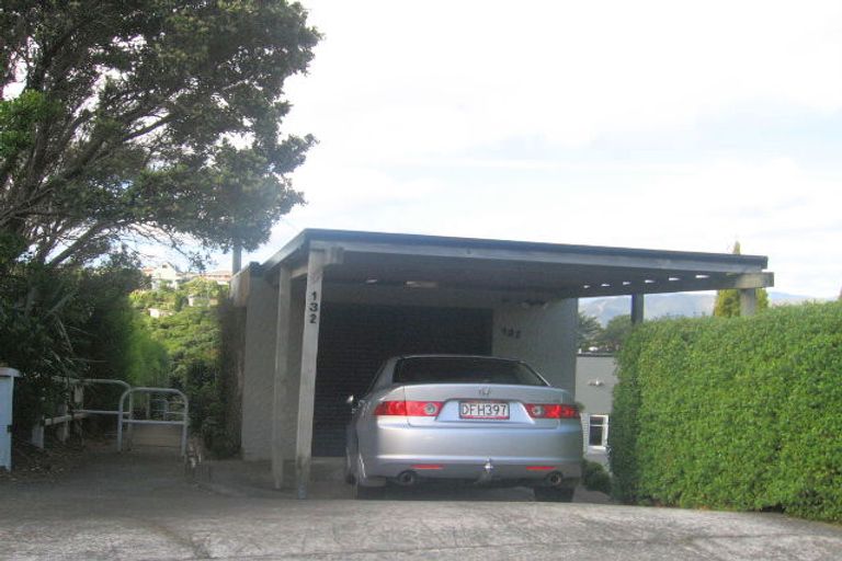 Photo of property in 132 Miromiro Road, Normandale, Lower Hutt, 5010