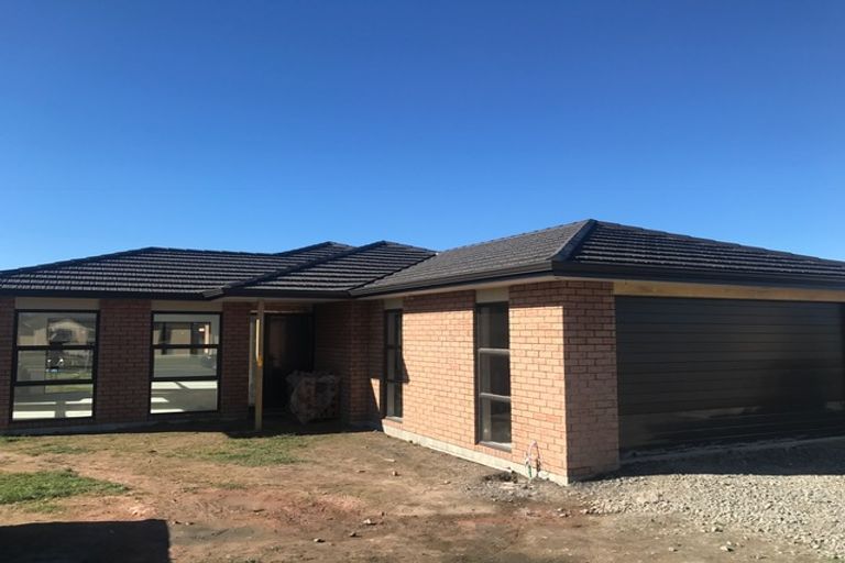 Photo of property in 8 Austin Reid Avenue, Carterton, 5713