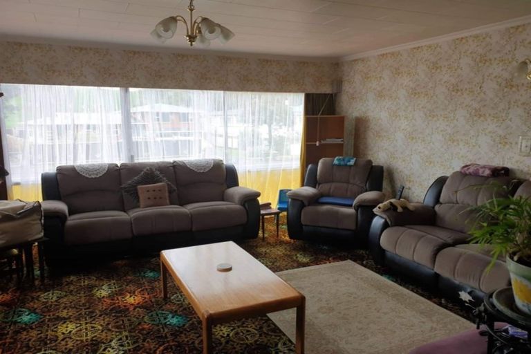 Photo of property in 277 High Street, Eltham, 4322