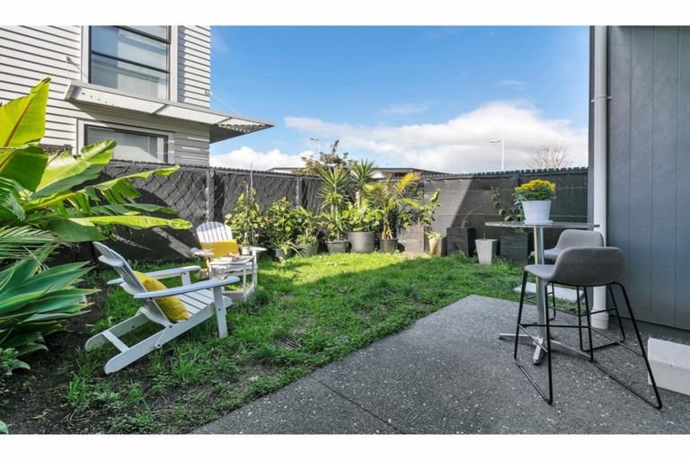 Photo of property in 24 Rangihina Road, Hobsonville, Auckland, 0616