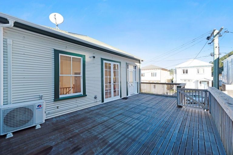 Photo of property in 18 George Street, Thorndon, Wellington, 6011