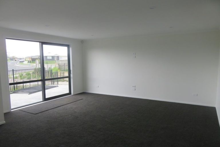 Photo of property in 16 Te Tiireke Drive, Glenview, Hamilton, 3206