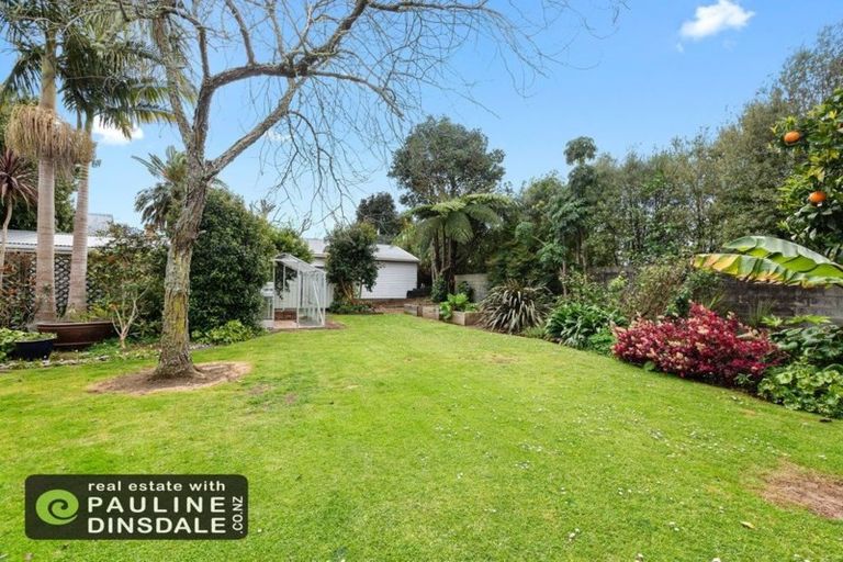 Photo of property in 17 Aubrey Street, Regent, Whangarei, 0112