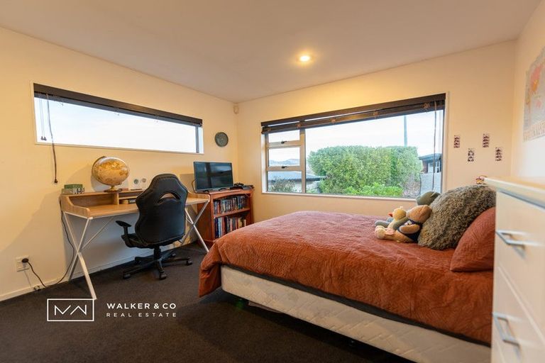 Photo of property in 20 Cosgrove Rise, Riverstone Terraces, Upper Hutt, 5018
