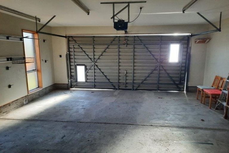 Photo of property in 6 Chokebore Place, Sockburn, Christchurch, 8042