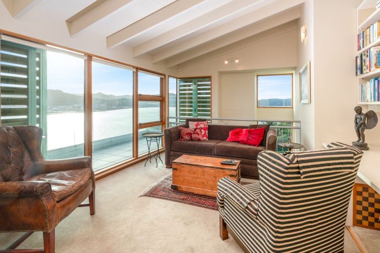 Photo of property in 20 The Crescent, Roseneath, Wellington, 6011