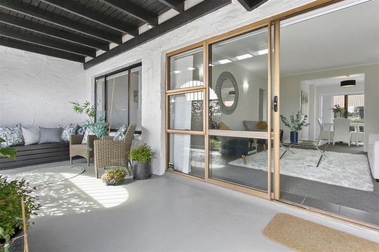 Photo of property in 4/8 Wood Street, Papakura, 2110