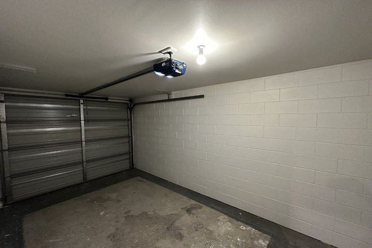 Photo of property in 1/4 Grove Road, Addington, Christchurch, 8024