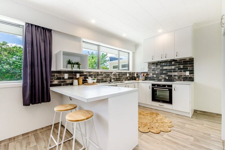 Photo of property in 40 Te Rauparaha Street, Otaki, 5512