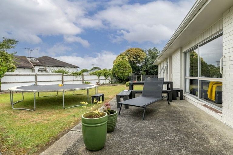 Photo of property in 6 Windsor Place, Levin, 5510