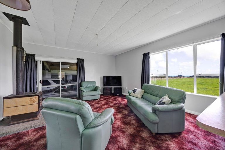Photo of property in 2288 Eltham Road, Awatuna, Hawera, 4679