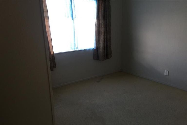 Photo of property in 1/142 Shifnal Drive, Randwick Park, Auckland, 2105