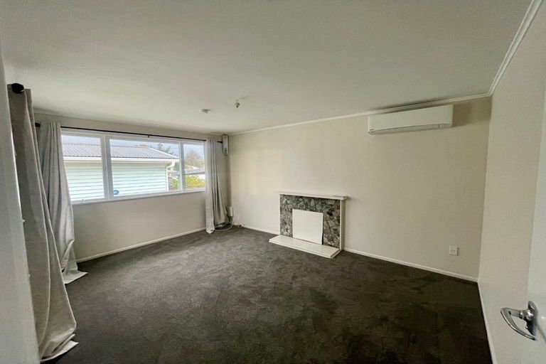 Photo of property in 22 Clendon Place, Manurewa, Auckland, 2102