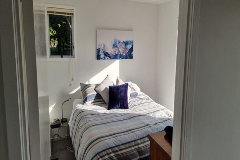 Photo of property in 2/137 Rangatira Road, Beach Haven, Auckland, 0626