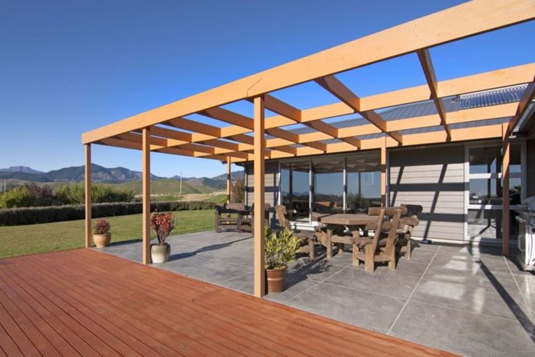 Photo of property in 6 Money More Place, Wakefield, 7095