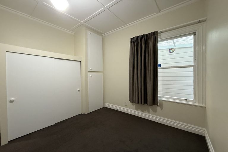 Photo of property in 74 Wright Street, Mount Cook, Wellington, 6021