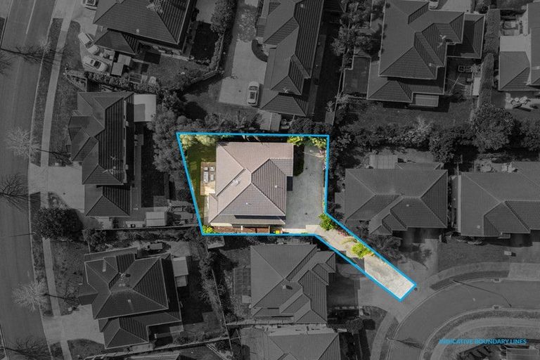 Photo of property in 7 Andy Crescent, Flat Bush, Auckland, 2016