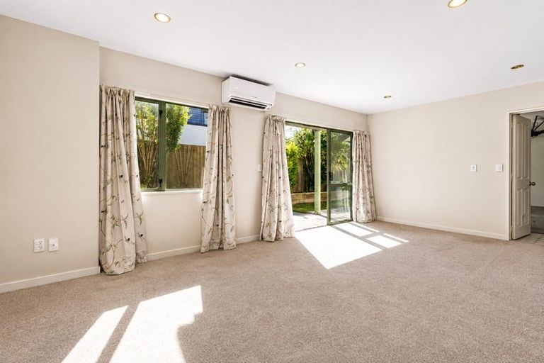 Photo of property in 533a Barbadoes Street, Edgeware, Christchurch, 8013