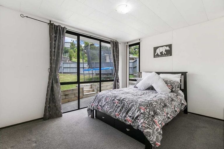 Photo of property in 2/18 Cypress Place, Sunnynook, Auckland, 0620