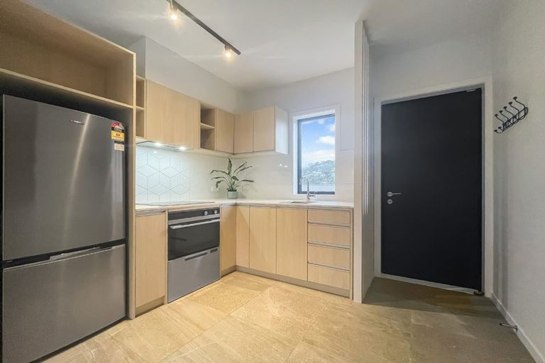 Photo of property in 11/2 Hindmarsh Street, Johnsonville, Wellington, 6037