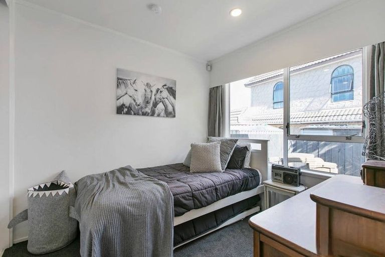 Photo of property in 2/27 Waimana Road, Conifer Grove, Takanini, 2112