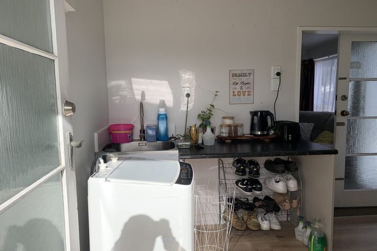 Photo of property in 50b Hartford Crescent, Totara Park, Upper Hutt, 5018