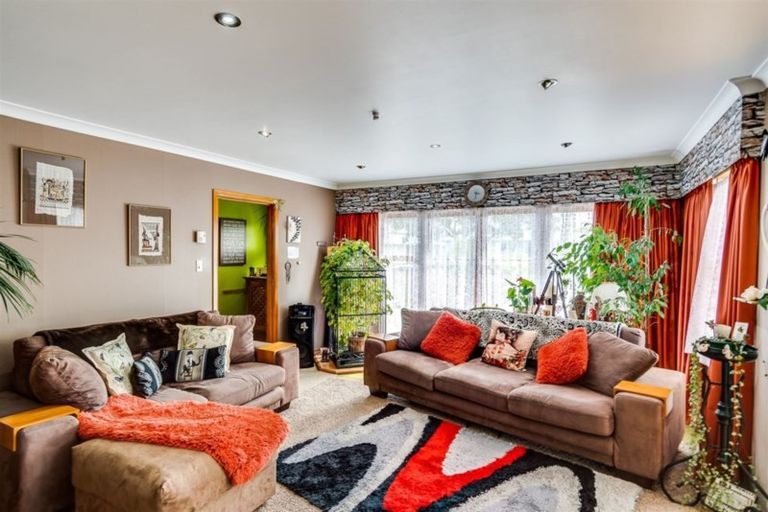 Photo of property in 65 Clarence Cox Crescent, Pirimai, Napier, 4112