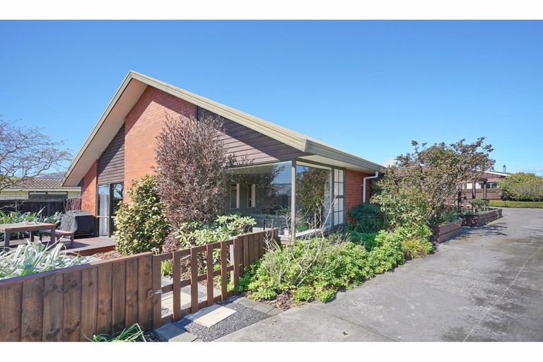 Photo of property in 12 Veitches Road, Casebrook, Christchurch, 8051