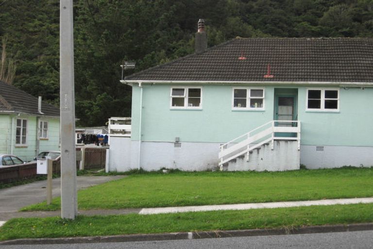 Photo of property in 27 Wilkie Crescent, Naenae, Lower Hutt, 5011