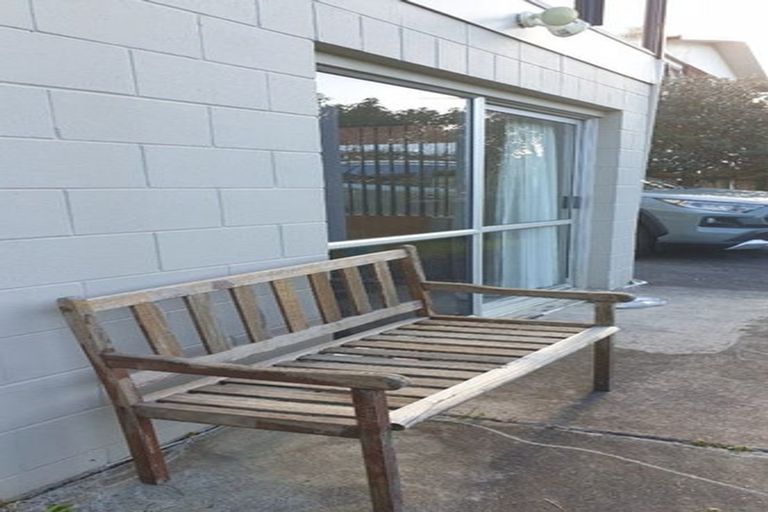 Photo of property in 41 Cockayne Crescent, Sunnynook, Auckland, 0620