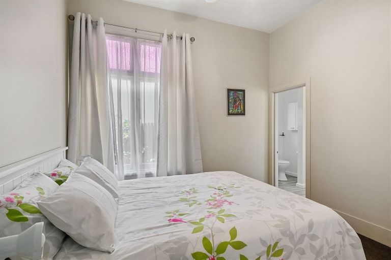 Photo of property in 24 Leitch Street, Somerfield, Christchurch, 8024