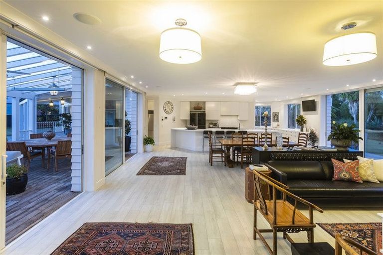 Photo of property in 11 Pentlow Place, Fendalton, Christchurch, 8052