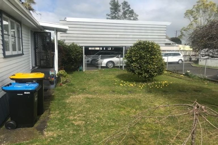 Photo of property in 140 Shakespeare Street, Leamington, Cambridge, 3432